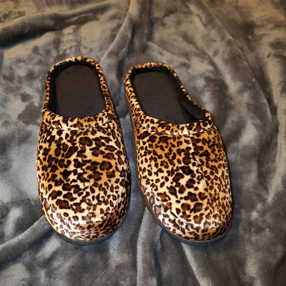 Leopard Print Memory Foam Slippers - image 2